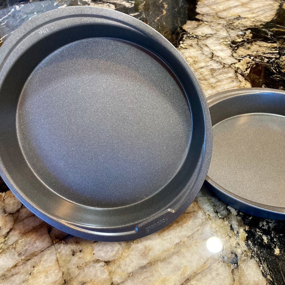 Cake pans 9" rounds by goodcooks
